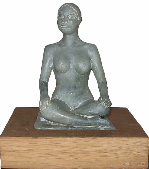 2004-09_Jeune-Vietnamienne_Steatite.jpg - Jeune vietnamienne - Steatite (12cm x 12cm x 18cm + socle 19,5cm x 19,5cm x 4,5cm)