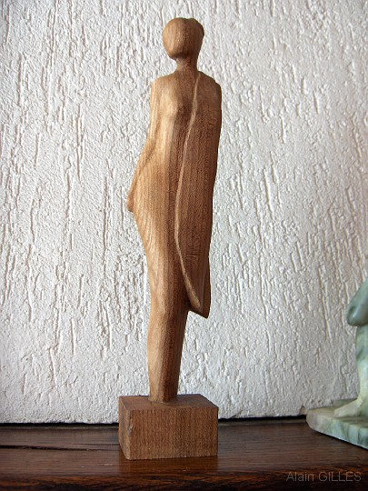 2005-11_Hesitation_1.jpg - Hésitation (okoumé - hauteur : 25 cm)