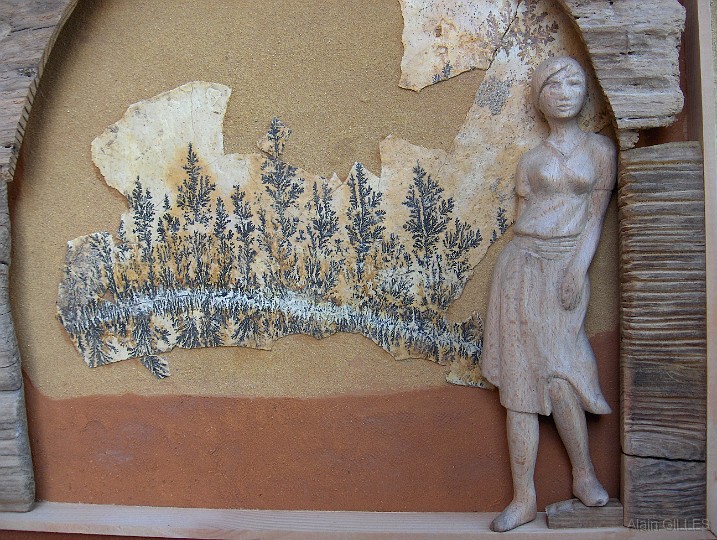 2007-11_Ensemble-sculptures-et-reliefs_27.jpg - La porte des rêves (relief - 61 x 61cm) (détail)