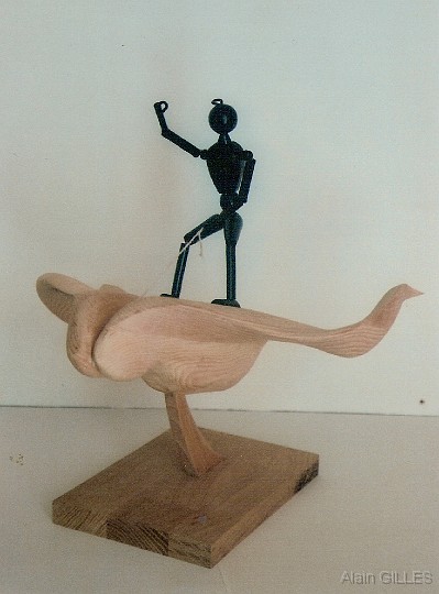 2009-10_Chevauchee_1.jpg - "Chevauchée" (Pin Cembro - largeur : 27 cm, profondeur : 30 cm, hauteur : 30 cm)